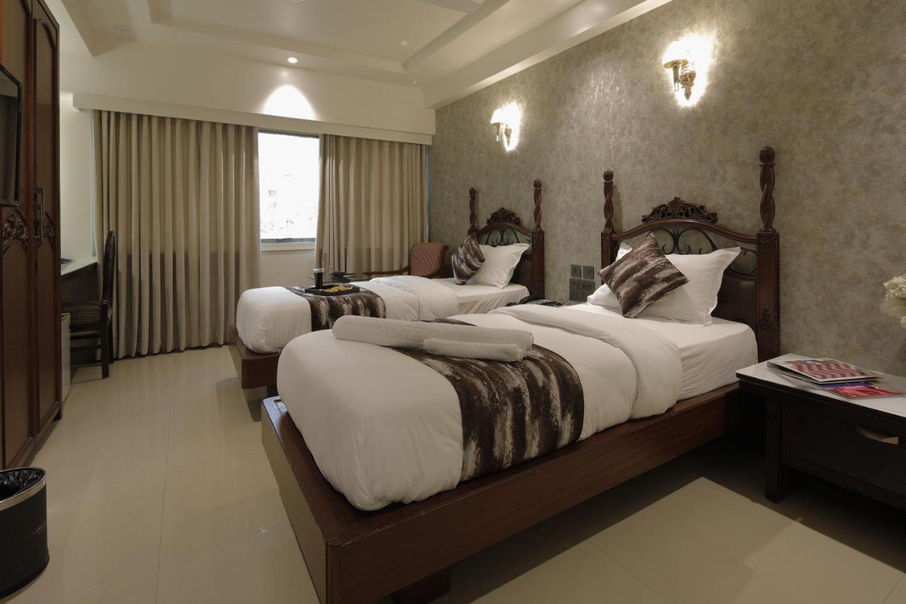 Hotel Ariana Residency Мумбаи Экстерьер фото